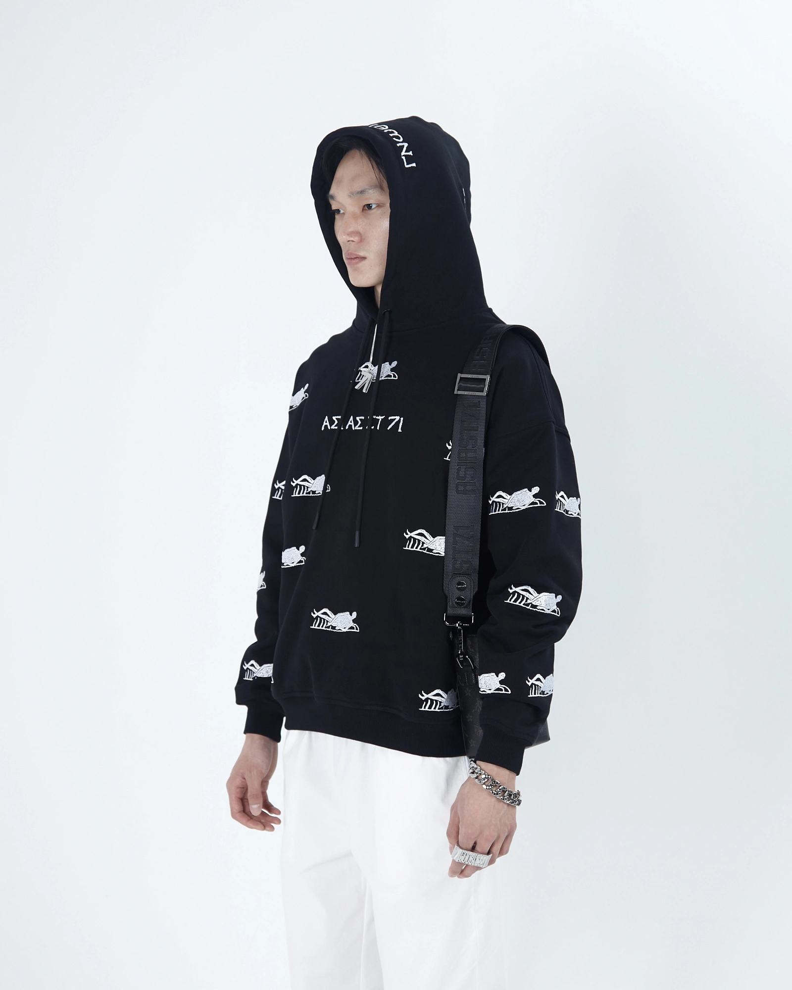 NOSCE TE IPSUM BLACK HOODIE